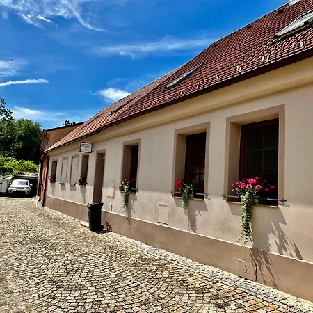 Pod Svetem-rodinny Dum *